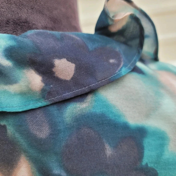 Ann Taylor LOFT Gray Turquoise Blue Watercolor Sheath Ruffle Dress V-Neck Sz 6 - Picture 9 of 12